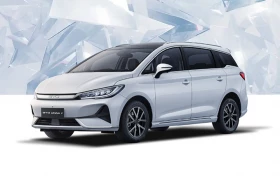 BYD eMax 7