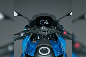 GSX-8R