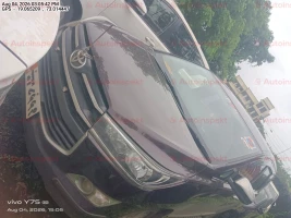  TOYOTA INNOVA CRYSTA