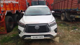  TOYOTA INNOVA CRYSTA