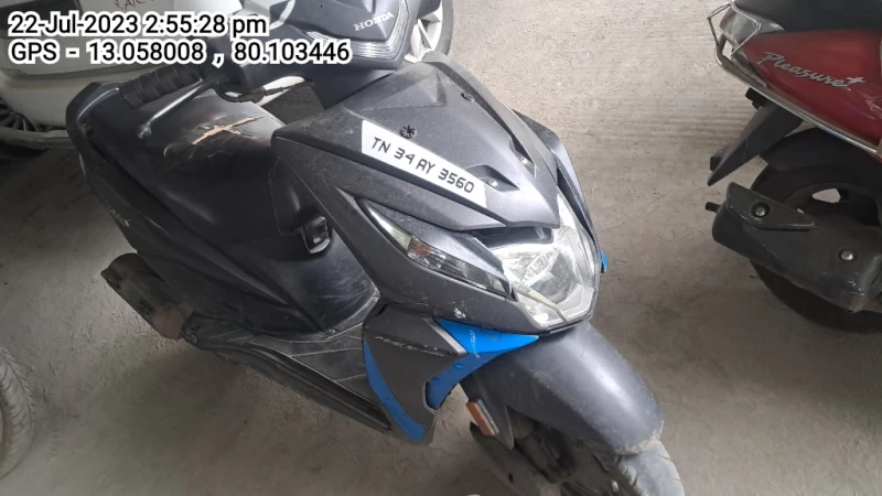 Dio second hand online scooty price