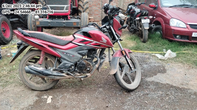 Honda livo deals red colour