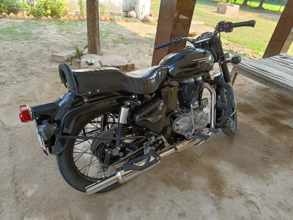 Used royal enfield store bikes near me