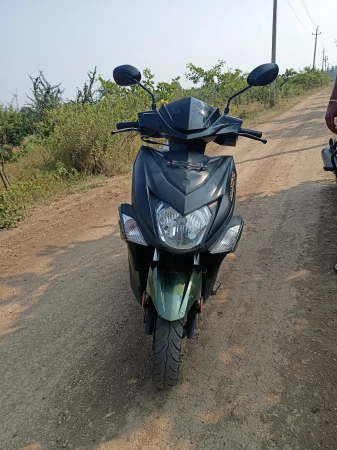 Second hand store yamaha scooty