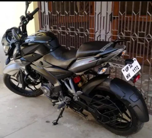 Second hand bike pulsar best sale ns 200