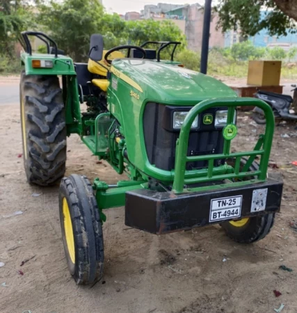 John Deere 5045 D