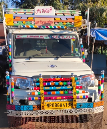 MAHINDRA Bolero Pik-Up