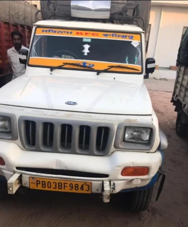 MAHINDRA Bolero Camper