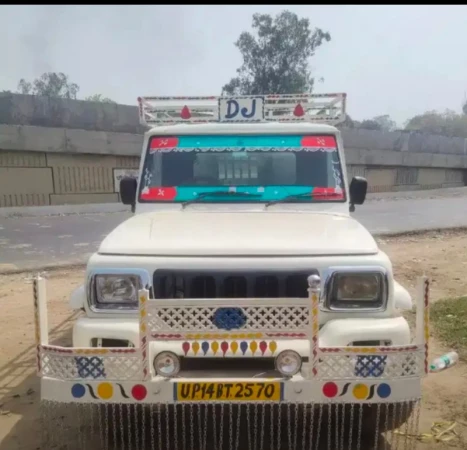 MAHINDRA Bolero Camper