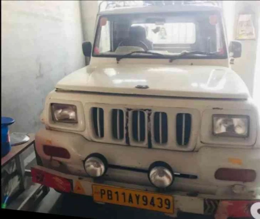 MAHINDRA Bolero Camper