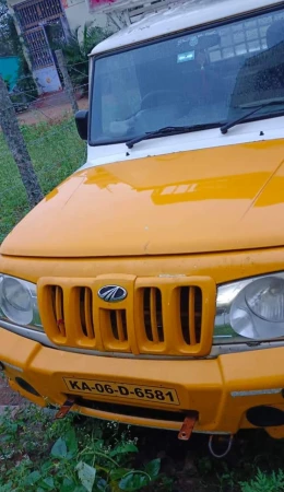 MAHINDRA Bolero Pik-Up