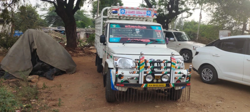 MAHINDRA Bolero Maxitruck Plus