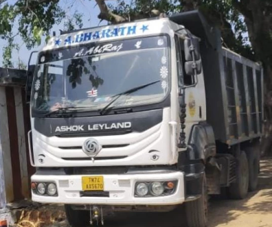 ASHOK LEYLAND AL 2820