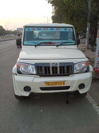 MAHINDRA Bolero Maxitruck Plus