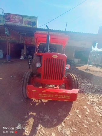 MAHINDRA 585 Di