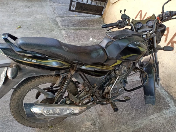 Used bajaj discover discount 125