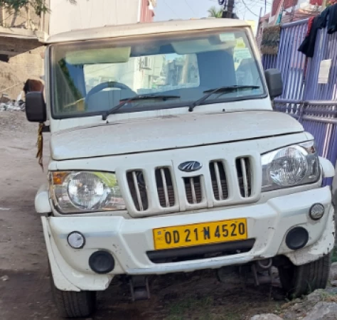 MAHINDRA Bolero Maxitruck CNG