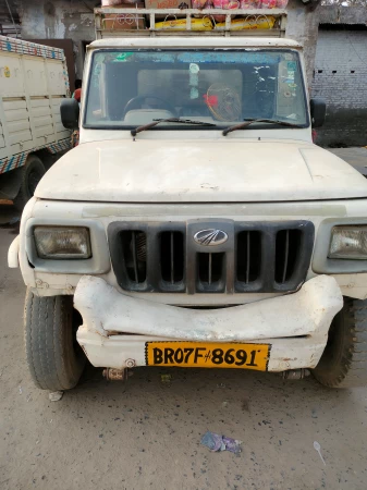 MAHINDRA Bolero Camper