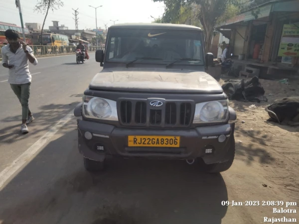 MAHINDRA Bolero Camper