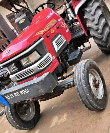 MAHINDRA 555 Di Power Plus