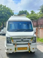 FORCE MOTORS TRAVELLER T1