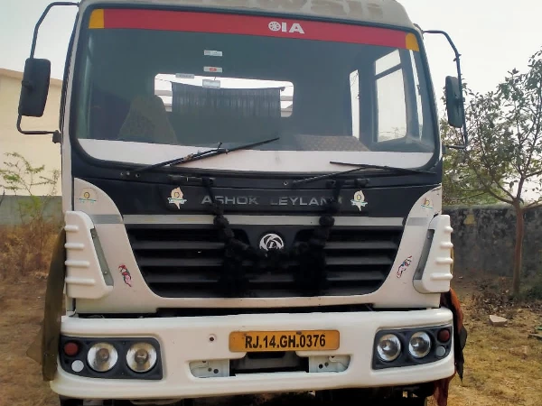 ASHOK LEYLAND 4923