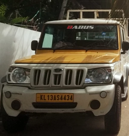 MAHINDRA Bolero Camper