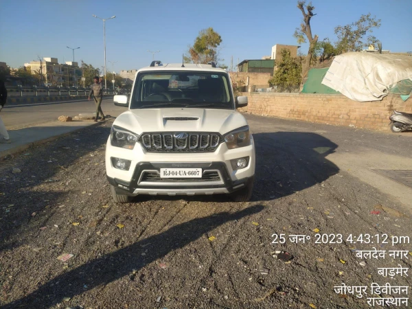 MAHINDRA Scorpio [2009-2014]