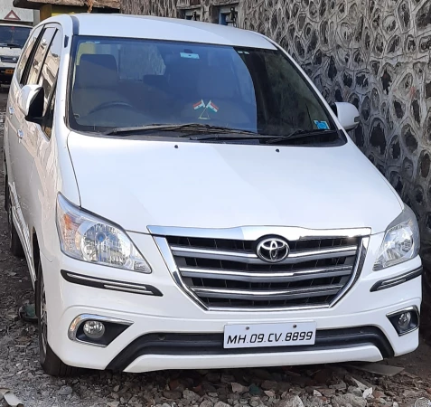 TOYOTA Innova [2015-2016]