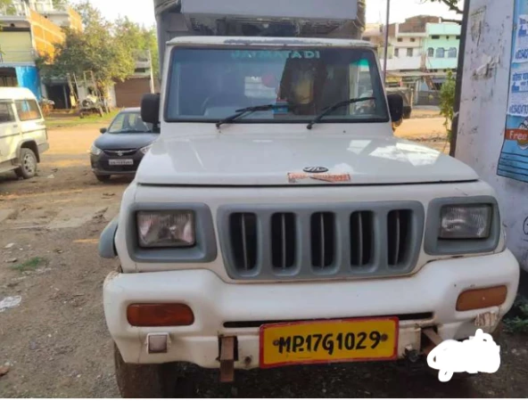 MAHINDRA Bolero Camper