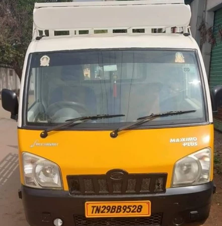 MAHINDRA Maxximo