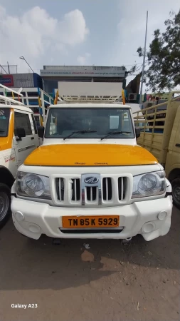 MAHINDRA Bolero Maxitruck Plus