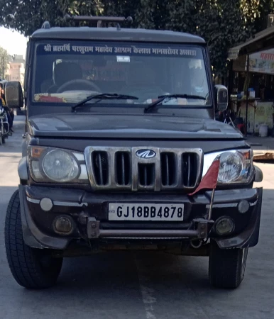 MAHINDRA Bolero Camper