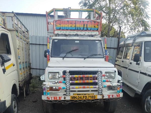 MAHINDRA Bolero Camper