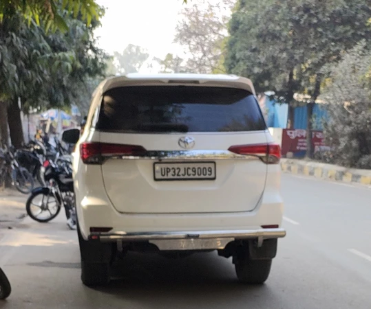 TOYOTA FORTUNER