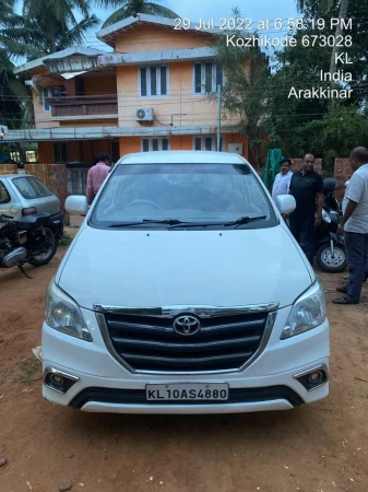 TOYOTA Innova [2009-2012]