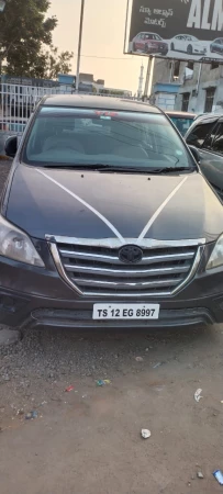 TOYOTA Innova [2015-2016]