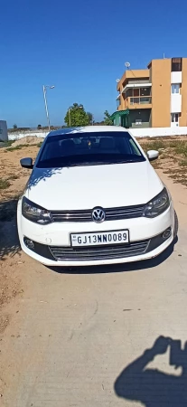 VOLKSWAGEN VENTO