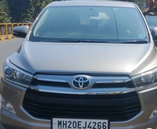 TOYOTA INNOVA CRYSTA