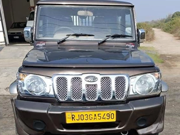 MAHINDRA Bolero Camper