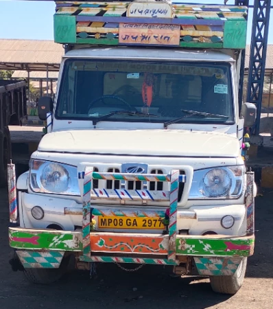 MAHINDRA Bolero Maxitruck Plus