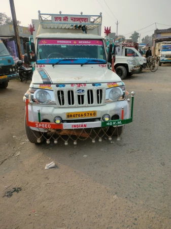 MAHINDRA Bolero Pik-Up