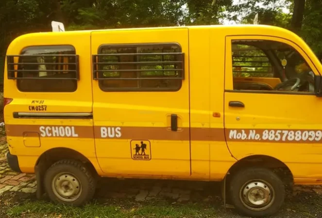 Mahindra maxximo hot sale school van