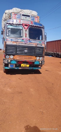 ASHOK LEYLAND 3118 LA (Super)