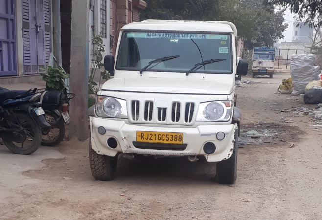 MAHINDRA Bolero Camper