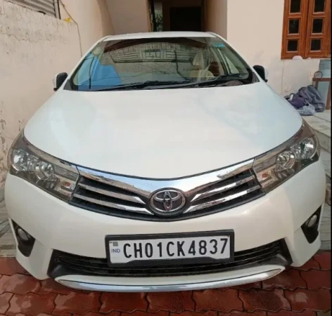 TOYOTA Corolla Altis