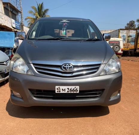 TOYOTA Innova [2009-2012]