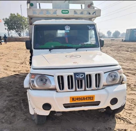 MAHINDRA Bolero Pik-Up