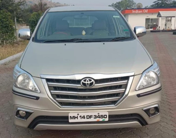 TOYOTA INNOVA