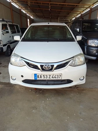 TOYOTA Etios Liva [2011-2013]